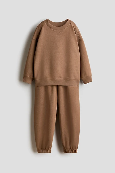 2-Piece Sweatshirt and Joggers Set