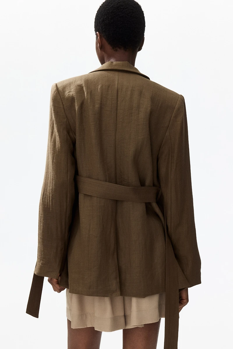 Veston en tissu texturé avec ceinture à nouer