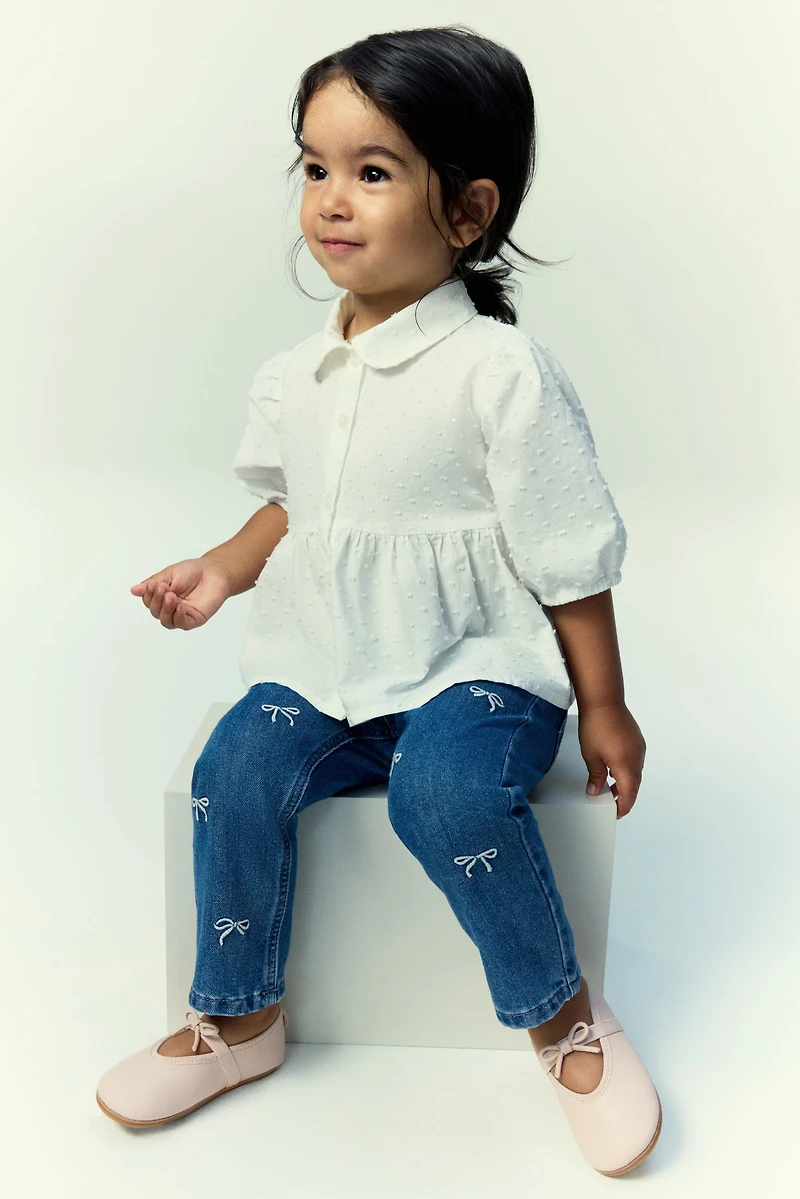 Jean avec détails brodés