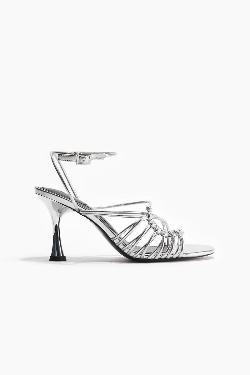 Sandales à talon avec brides fines