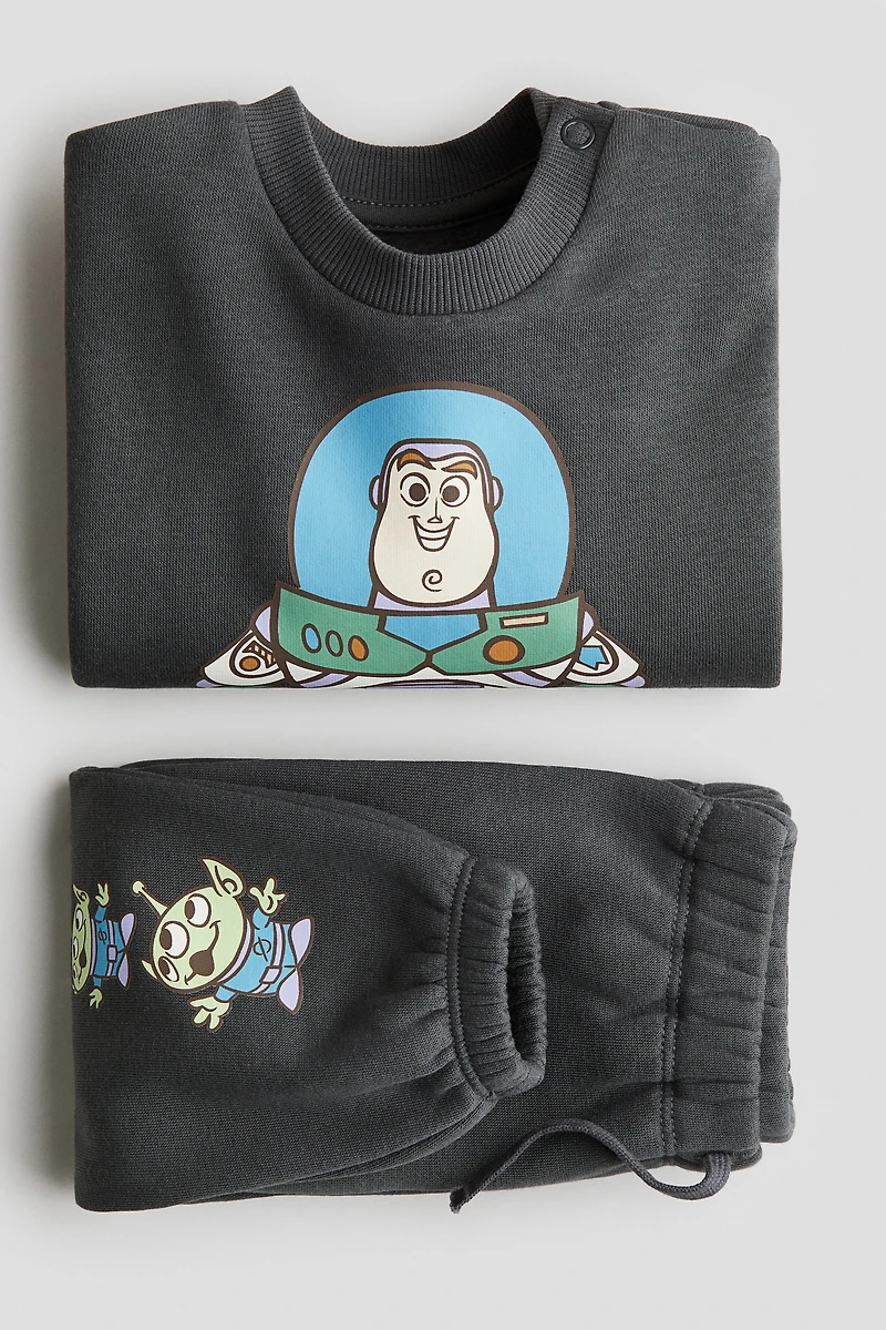 2-Piece Printed Sweatsuit