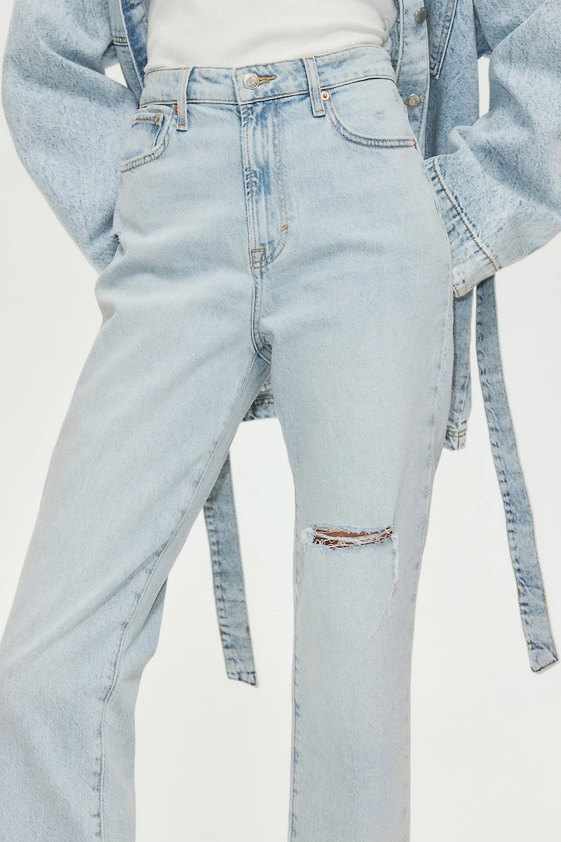 Ultra High Rise Mom Jeans