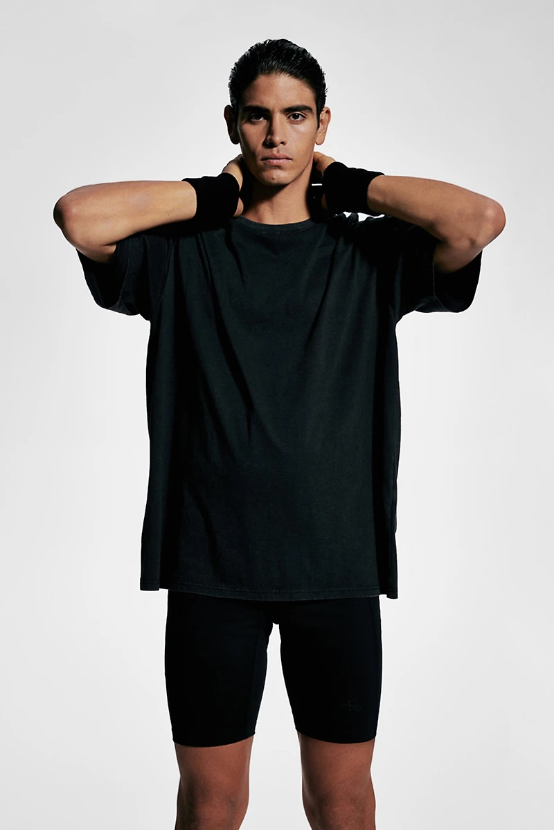 Loose-Fit Sports Shirt with DryMove™