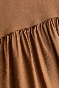 Robe asymétrique bi-matière
