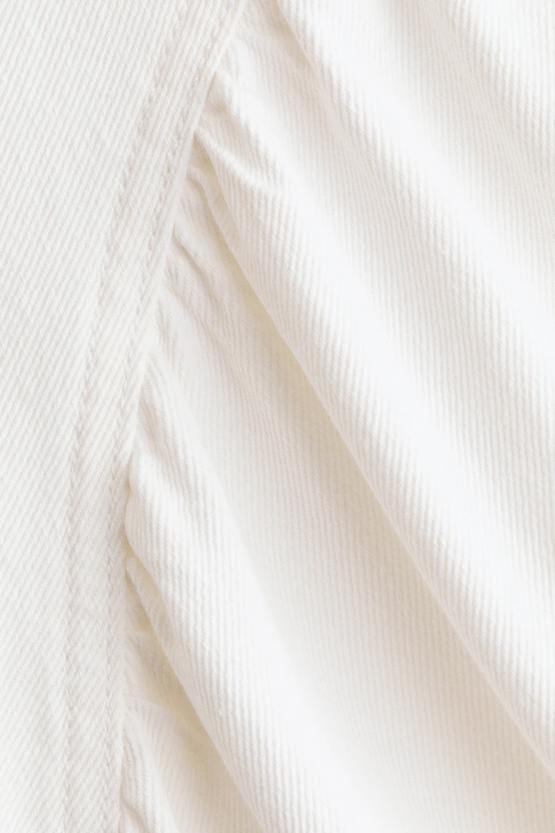 Robe en denim avec dos ouvert