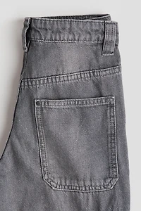 Baggy Fit Cargo Jeans