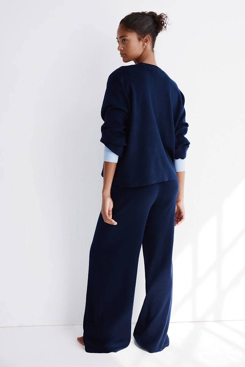Wide-Leg Fine-Knit Pants