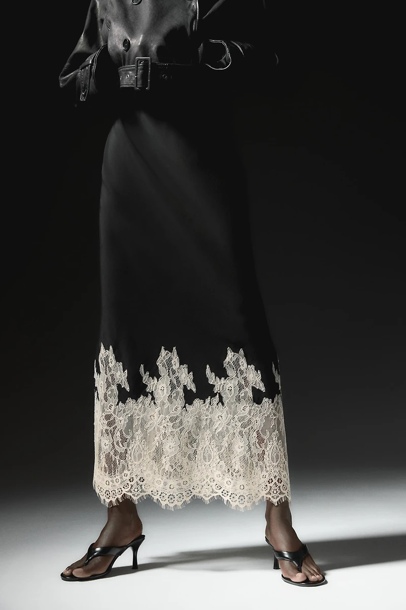 Jupe avec dentelle