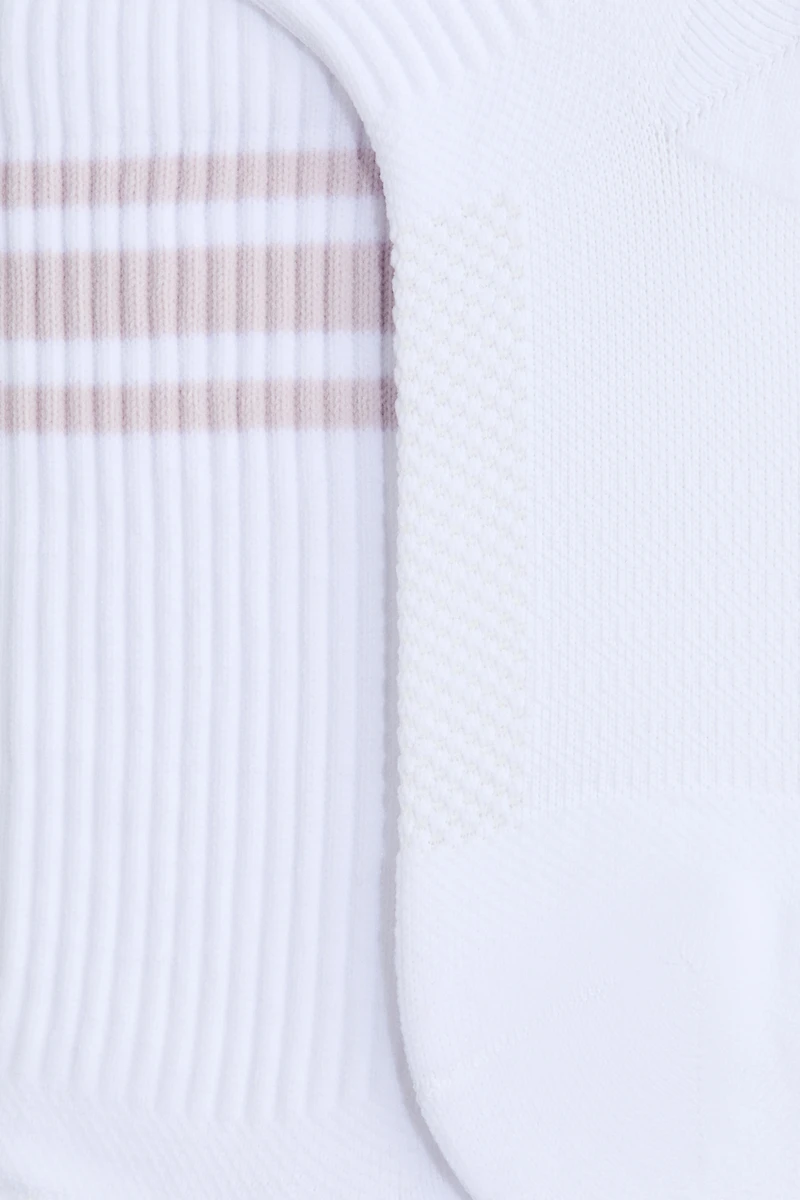 2-Pack Sports Socks with DryMove™