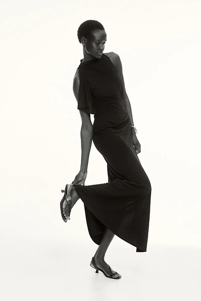 Robe asymétrique en jersey point de Rome