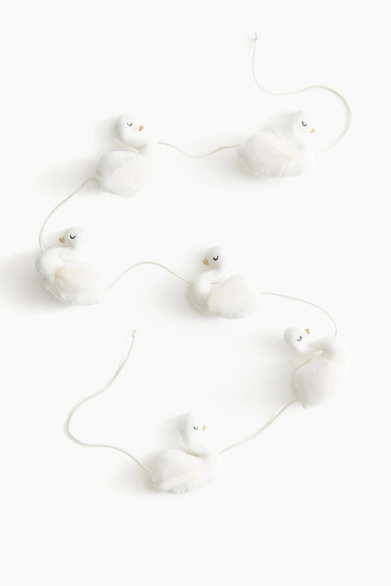 Swan Garland