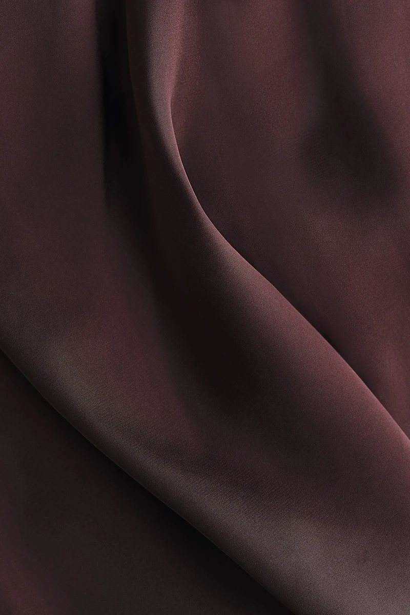 Lace-trimmed satin nightslip