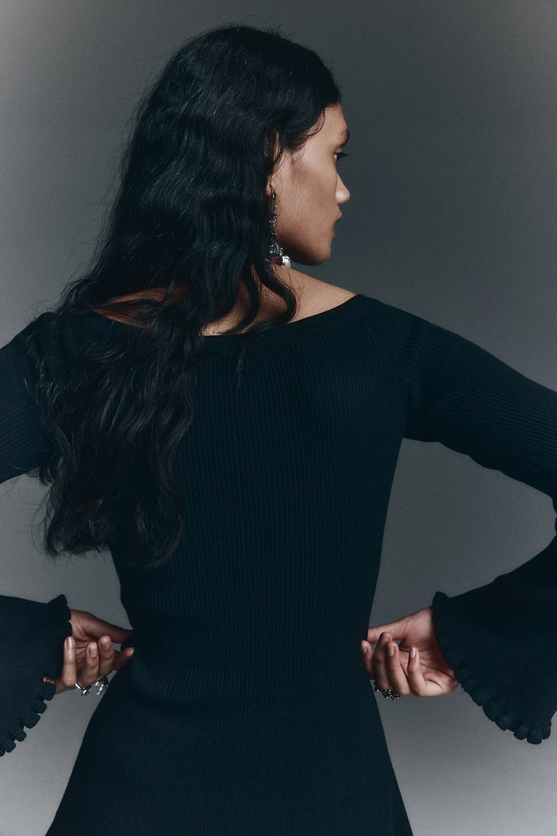 Haut à épaules dénudées en tricot côtelé