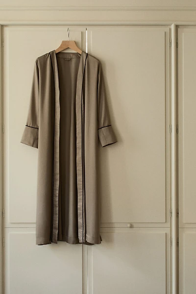 Robe de chambre en satin