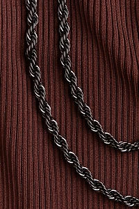 Haut à bretelles en chaîne