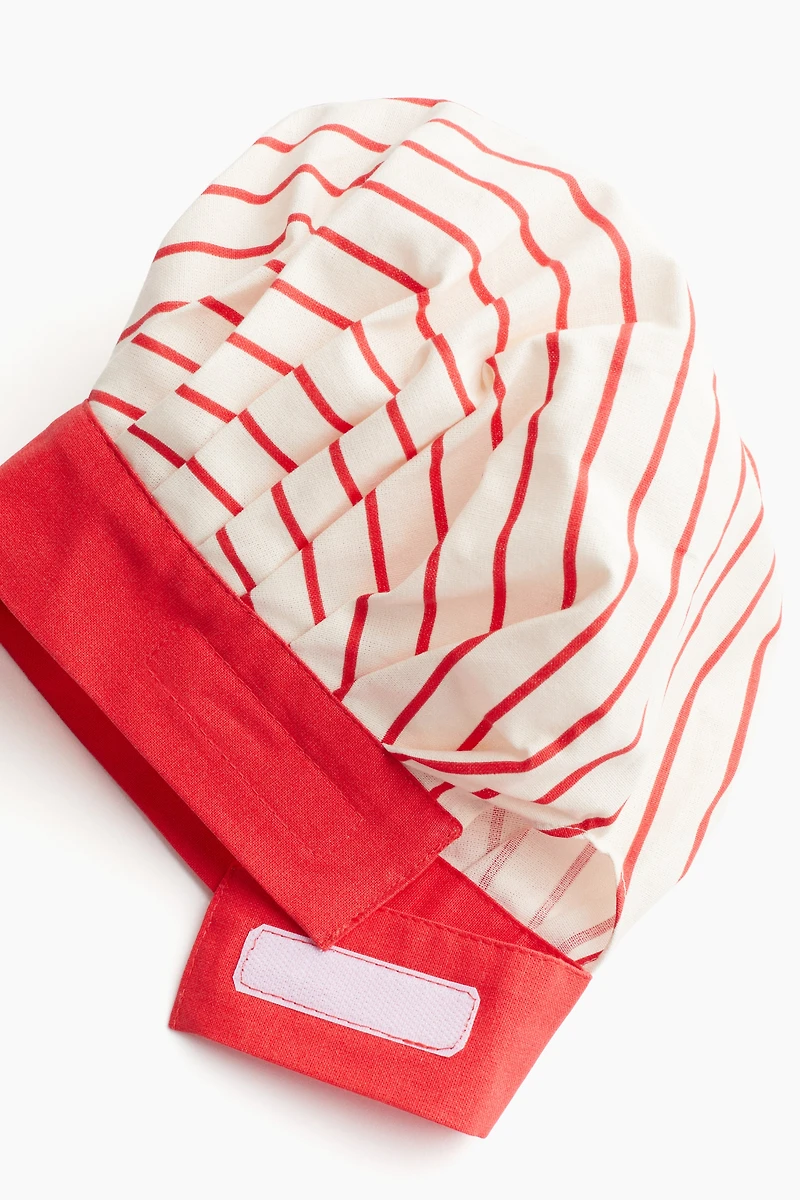 Children’s apron and chef’s hat