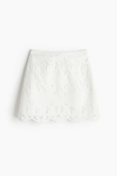 Jupe avec broderie anglaise