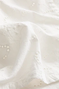 2-Pack Napkins with Eyelet Embroidery