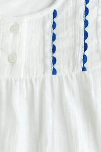 Blouse en coton avec broderies