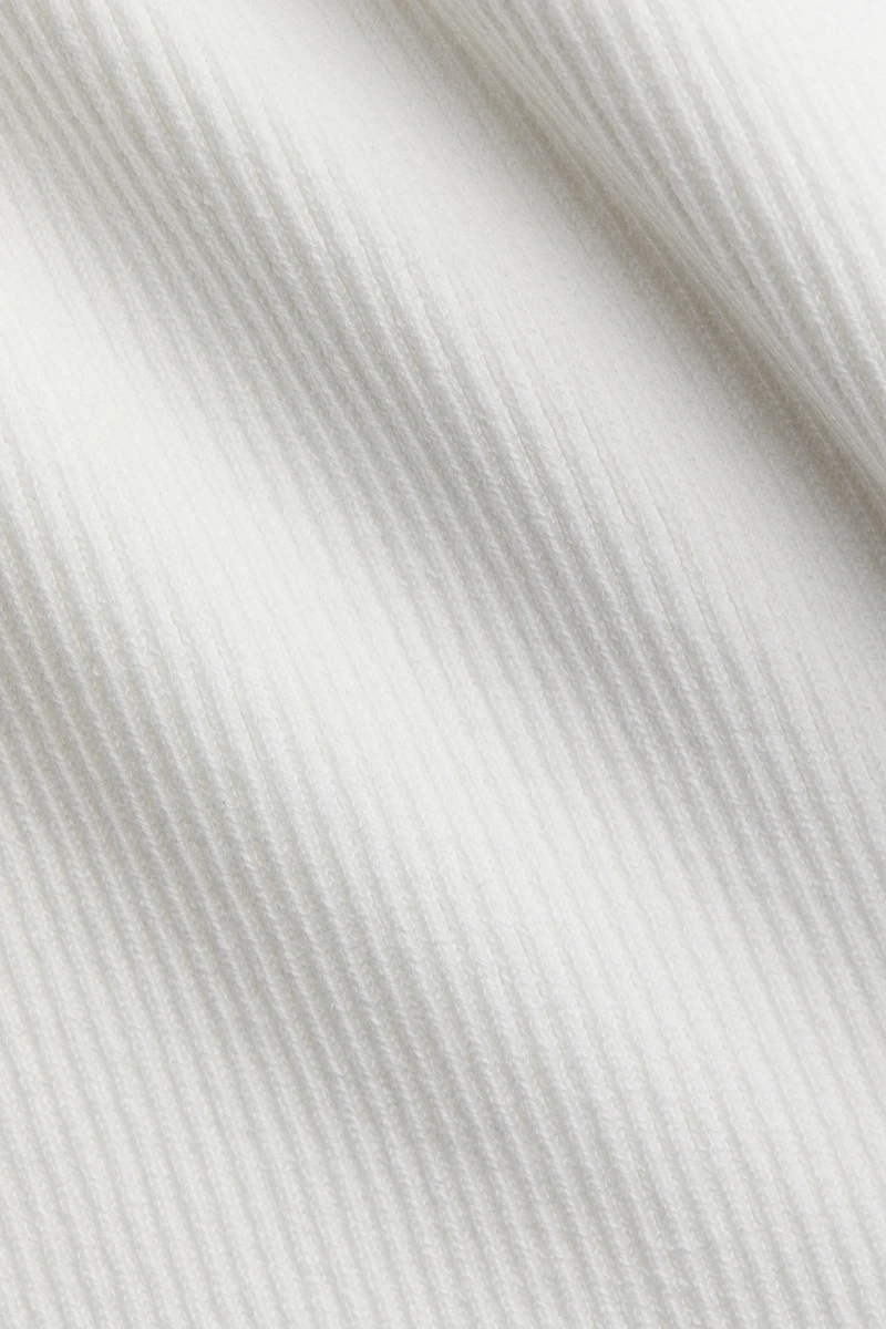 Robe épaules nues côtelée