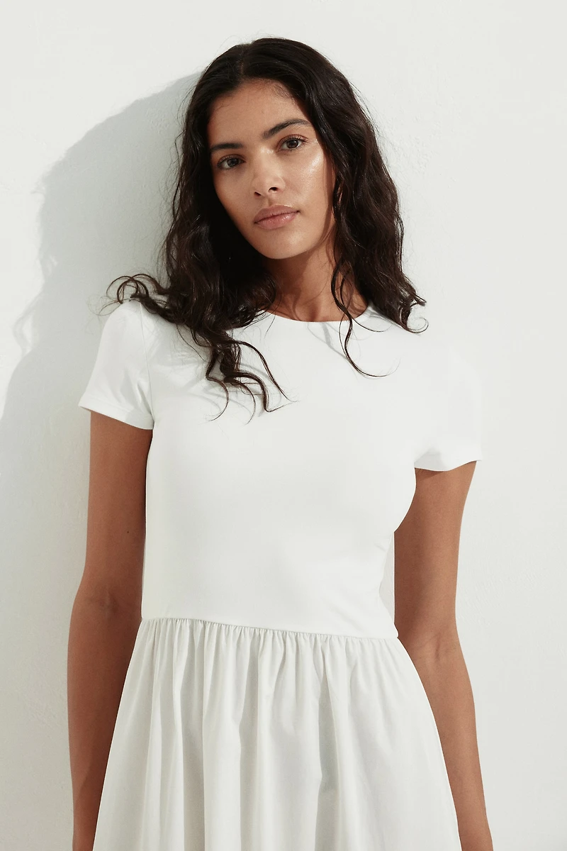 Robe maxi à manches courtes