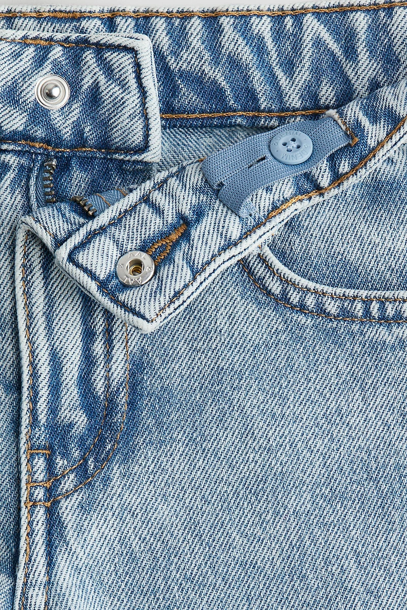 Loose-Fit Jeans