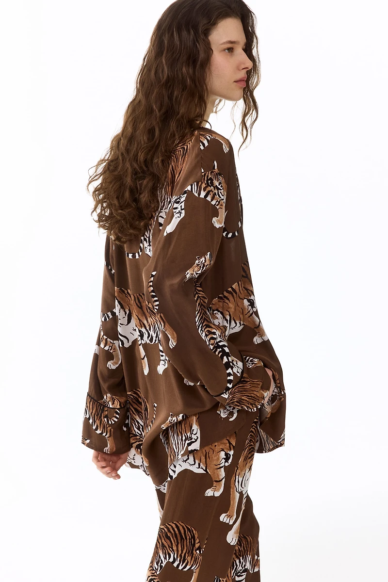 Chemise ample en satin