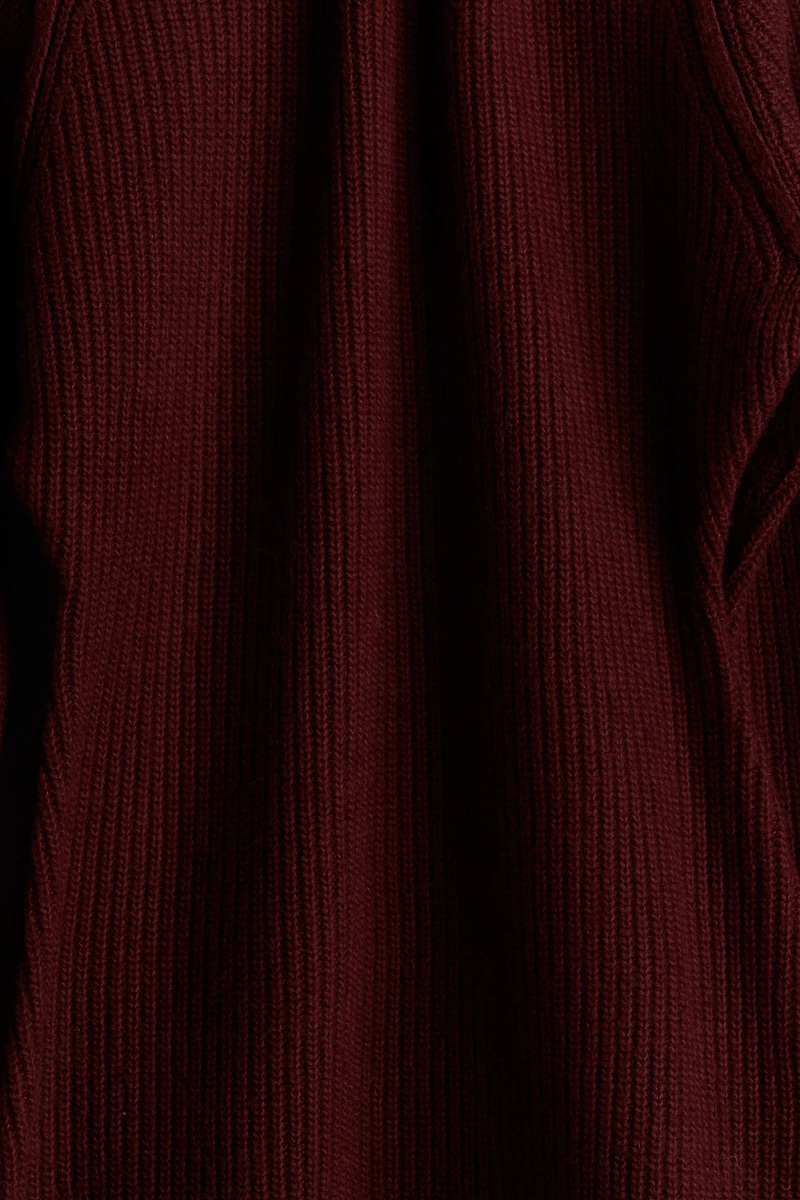 Robe en tricot côtelé avec col cheminée