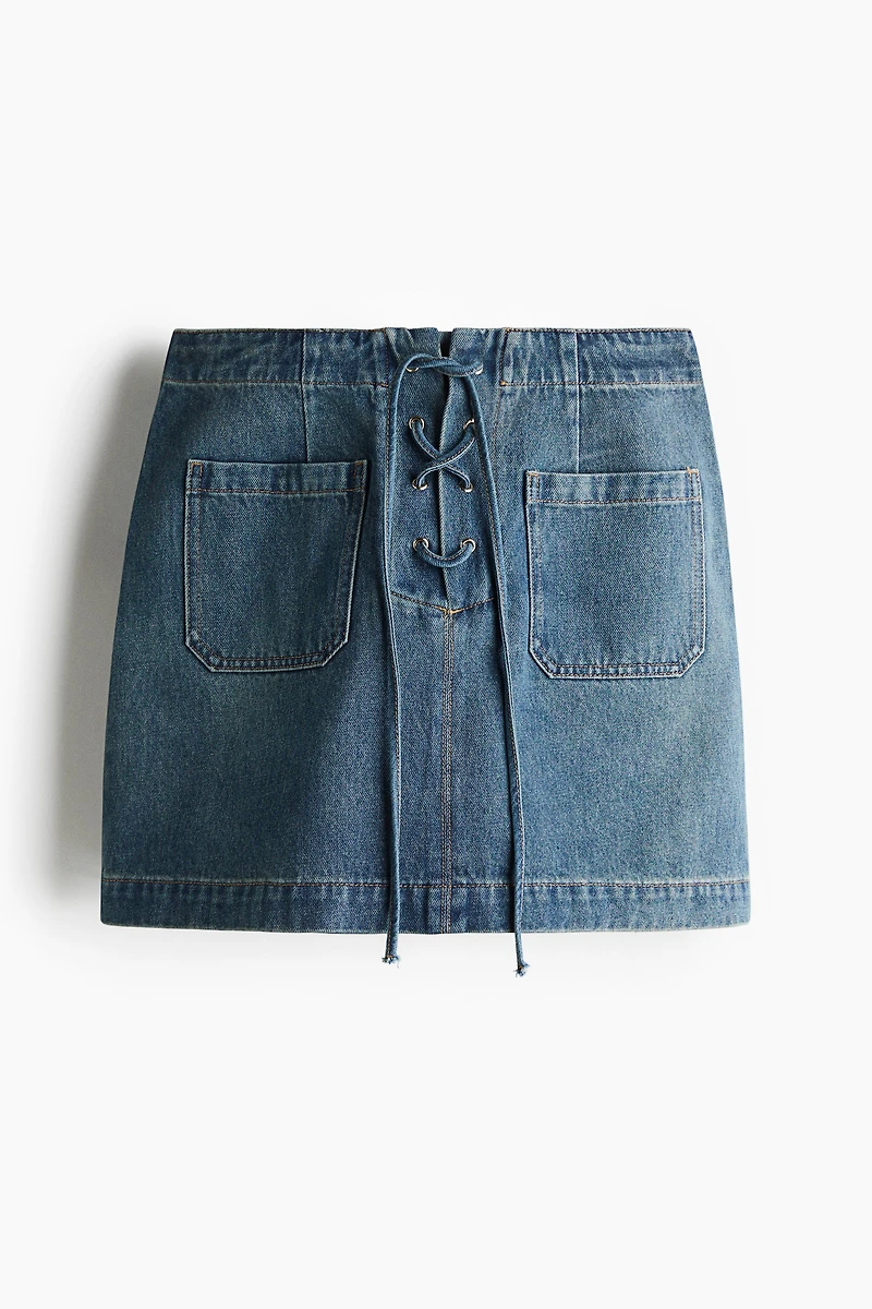 Minijupe en denim avec laçage
