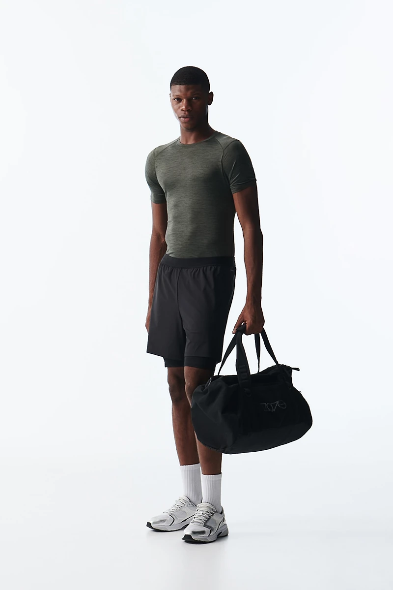 Muscle-Fit Sports Shirt with DryMove™