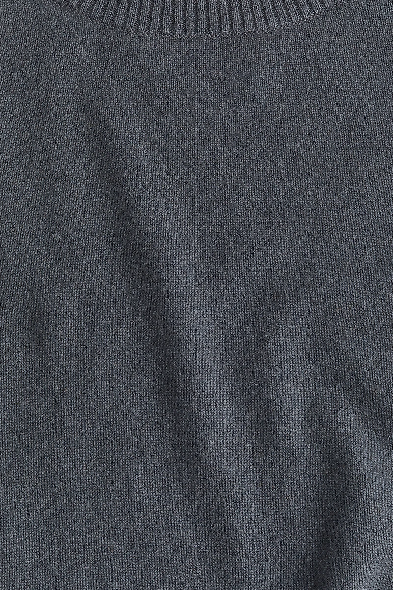Fine-Knit Cashmere Sweater