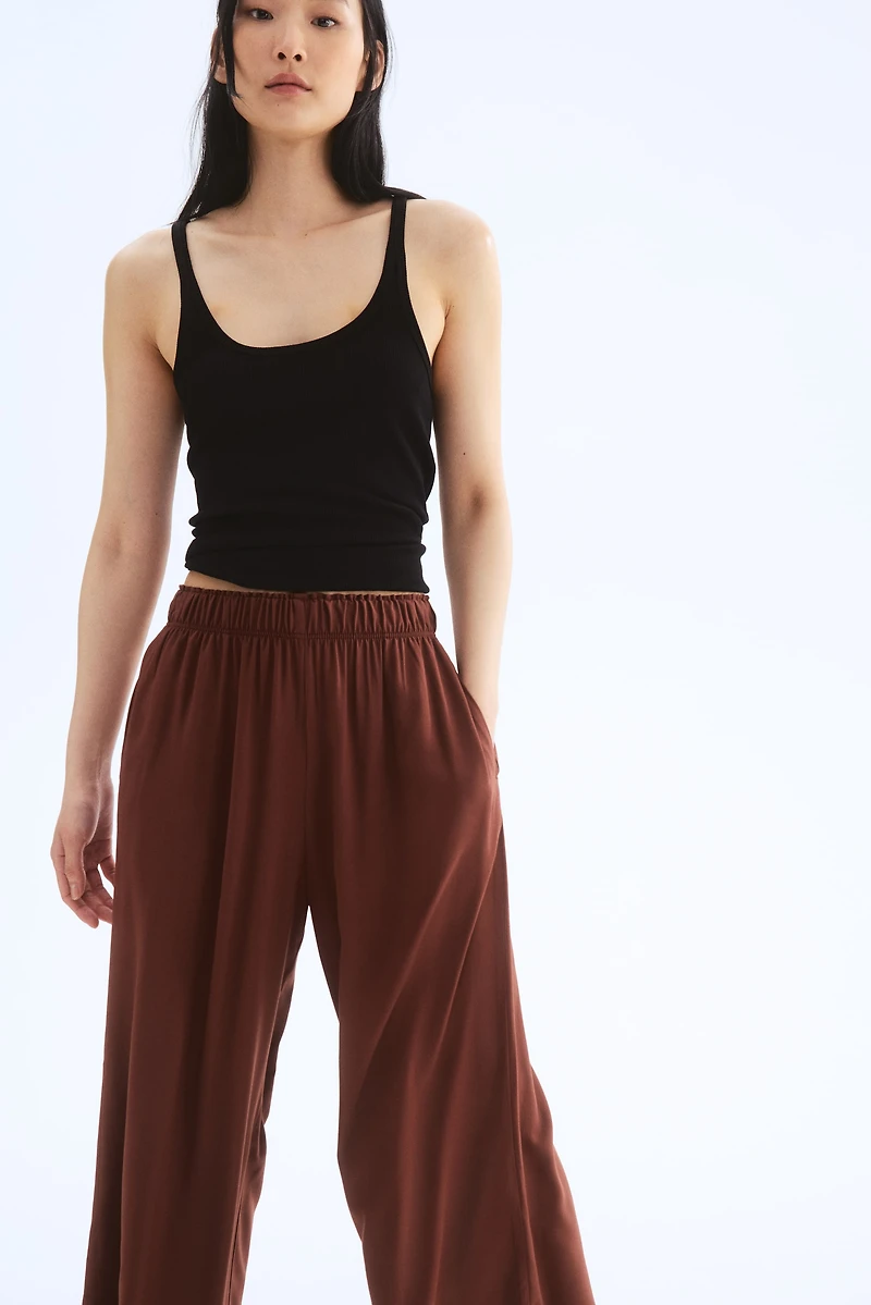 Pantalon court à taille élastique