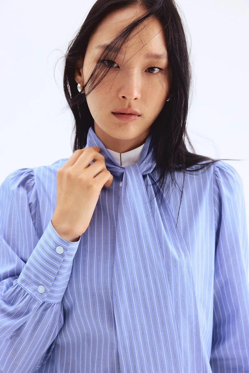 Blouse en popeline avec écharpe