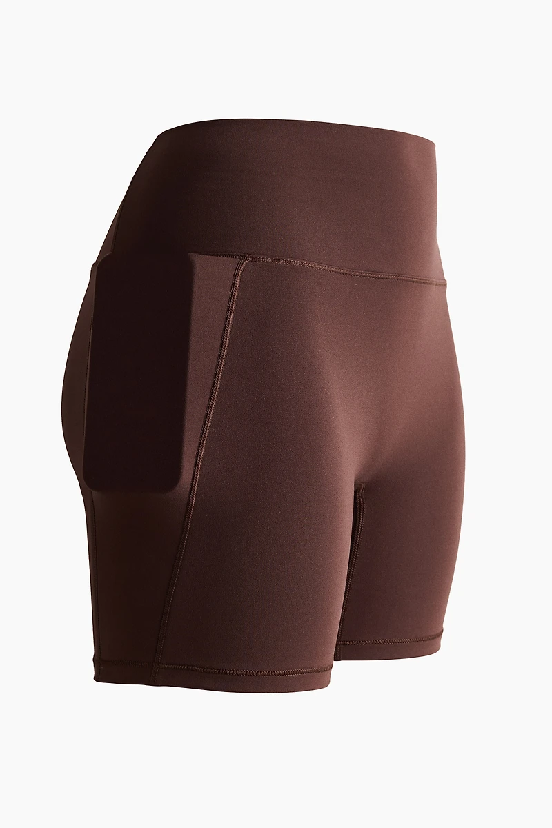 Short de cyclisme avec poches SoftMoveđ
Ș