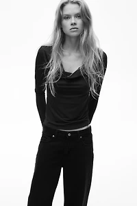 Haut à encolure bénitier