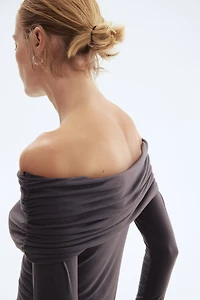 Haut à épaules dénudées