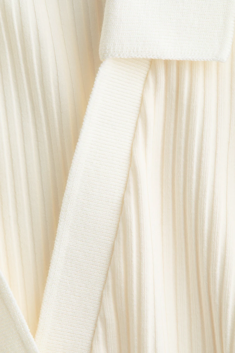 Ribbed Top with Collar