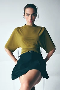 Haut à effet drapé