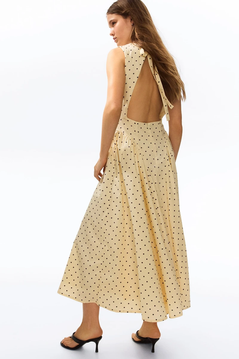 Robe en popeline de coton avec dos ouvert