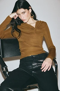 Haut à effet drapé en viscose mélangée