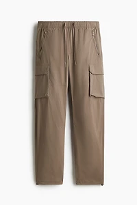 Pantalon cargo coupe classique en nylon
