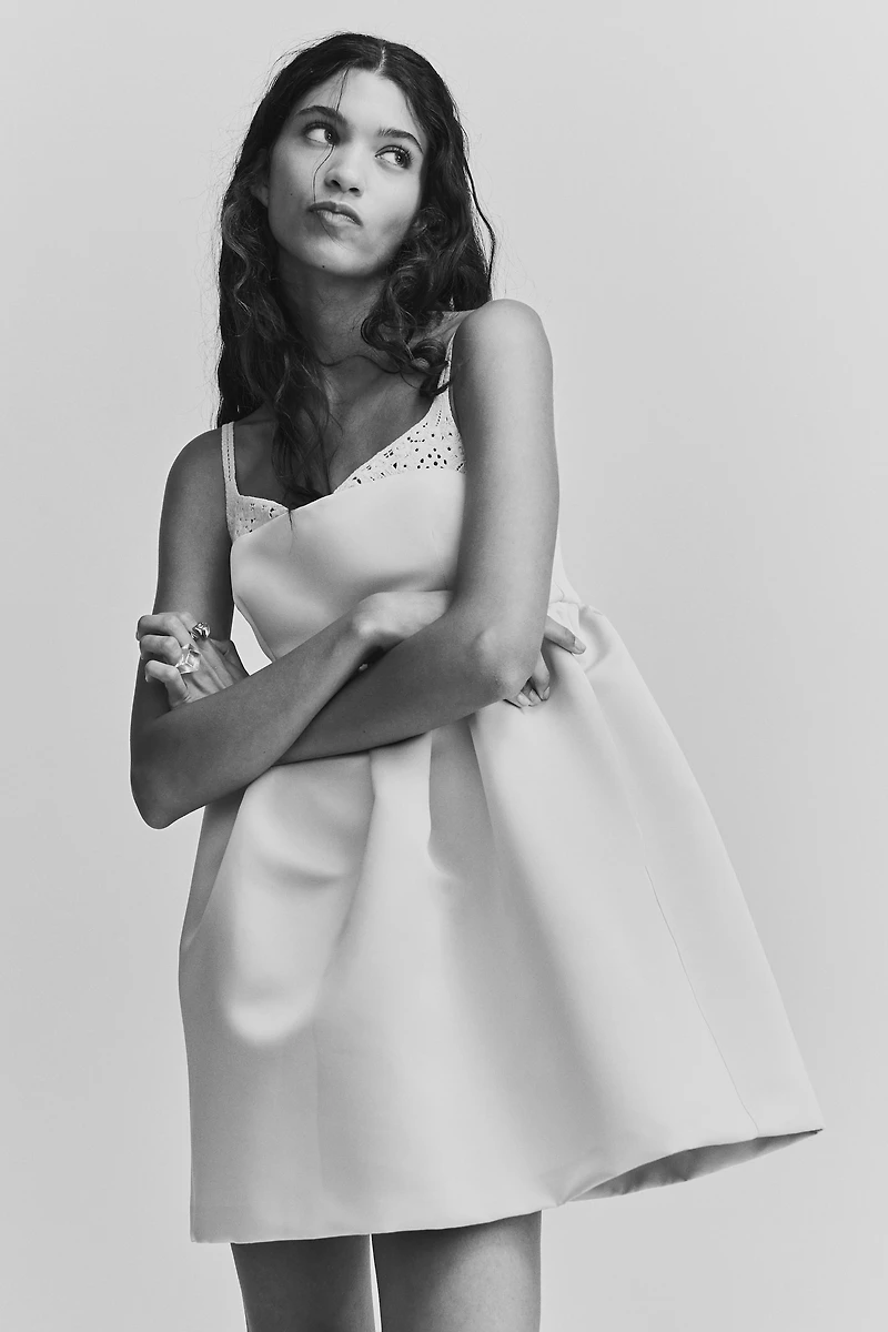 Robe à bretelles fines avec effet superposé