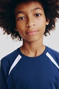 Sports Shirt with DryMove™