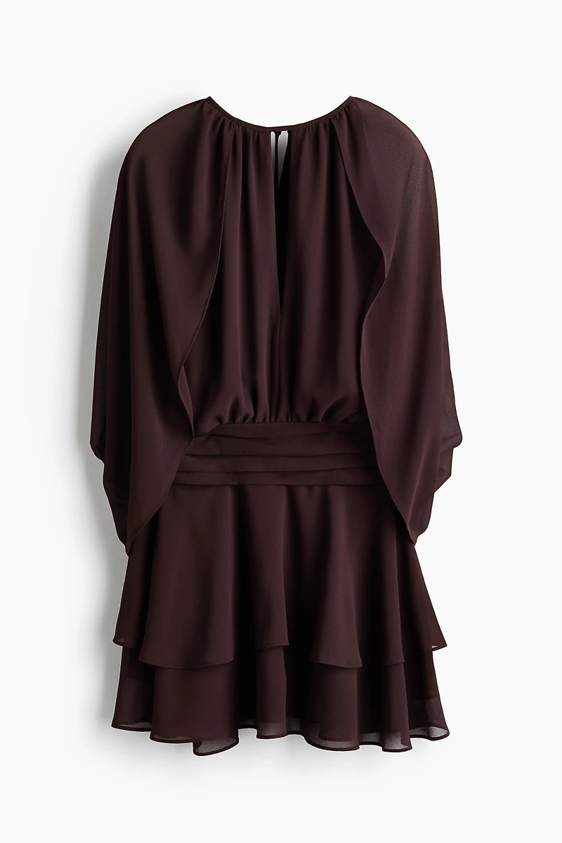 Robe en mousseline avec détail d’aspect cape