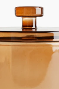 Pot en verre avec couvercle