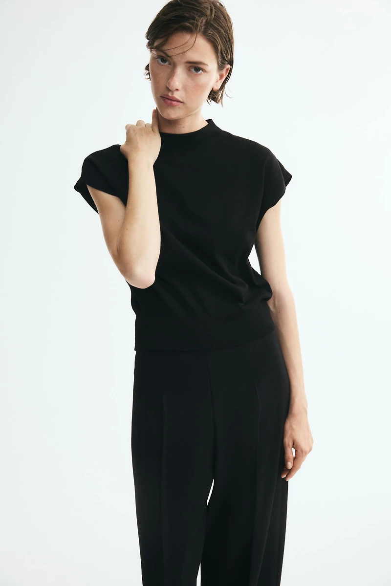 Cap-Sleeved Fine-Knit Top
