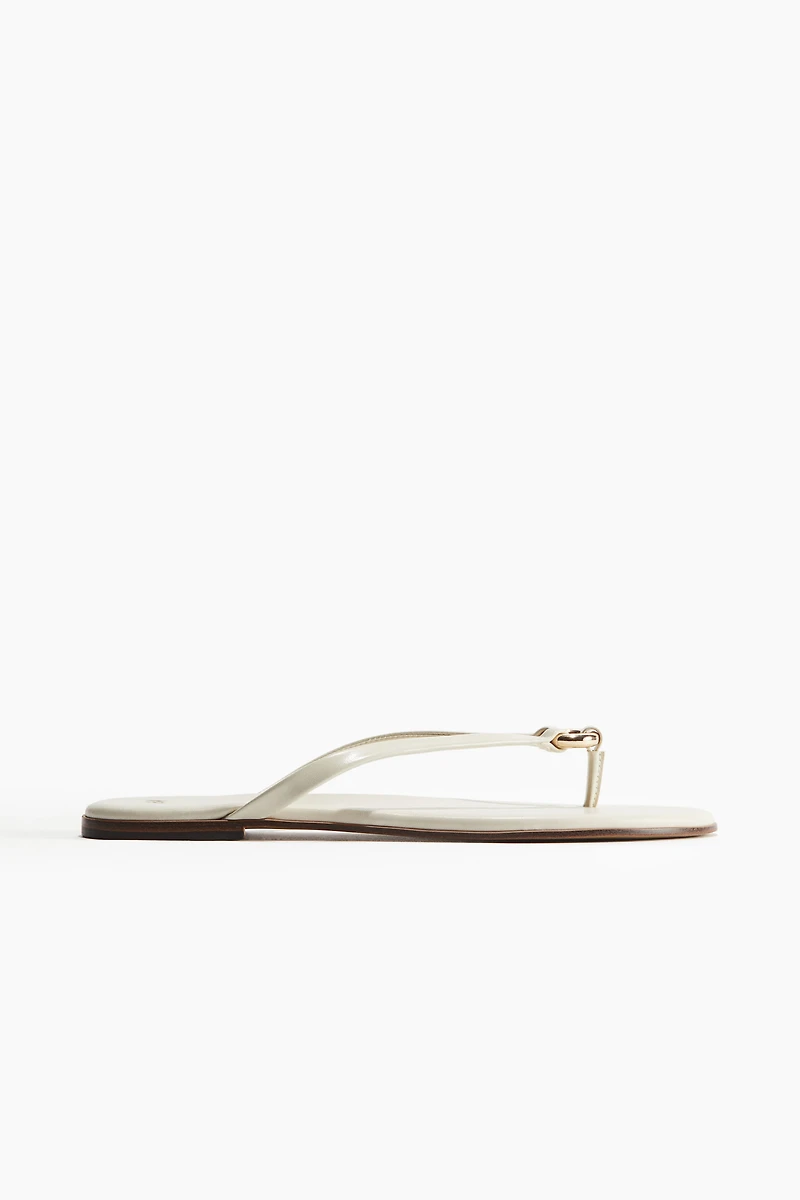 Ring-Detail Flip-Flops