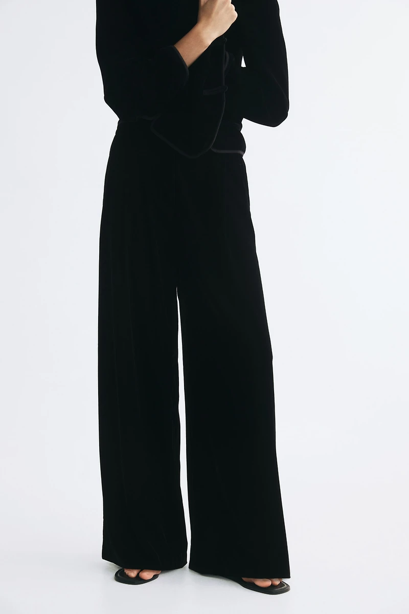 Wide-Leg Pants