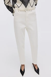 Jean Mom à la cheville près du corps taille haute