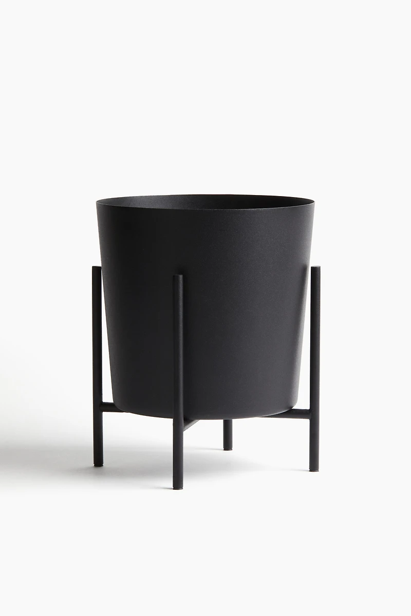 Large Plant Pot on Stand